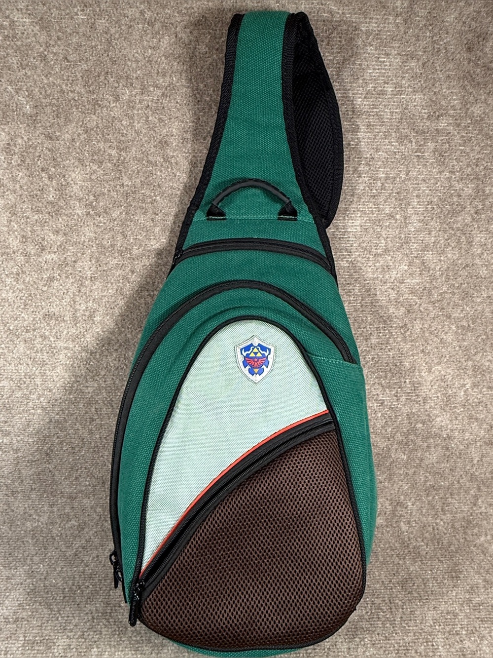 2006 Legend of Zelda Sling Backpack Shoulder Travel Bag Hyrule Shield Nintendo
